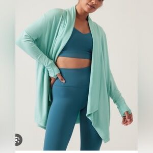 Athleta Pranayama Restore Wrap